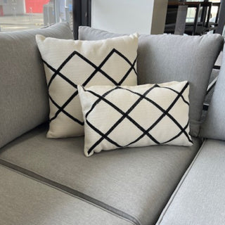 Sunproof Cushion in Zig Zag