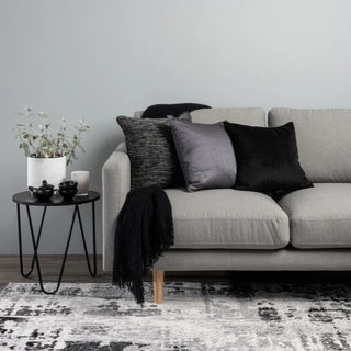Throw - Clara - Black