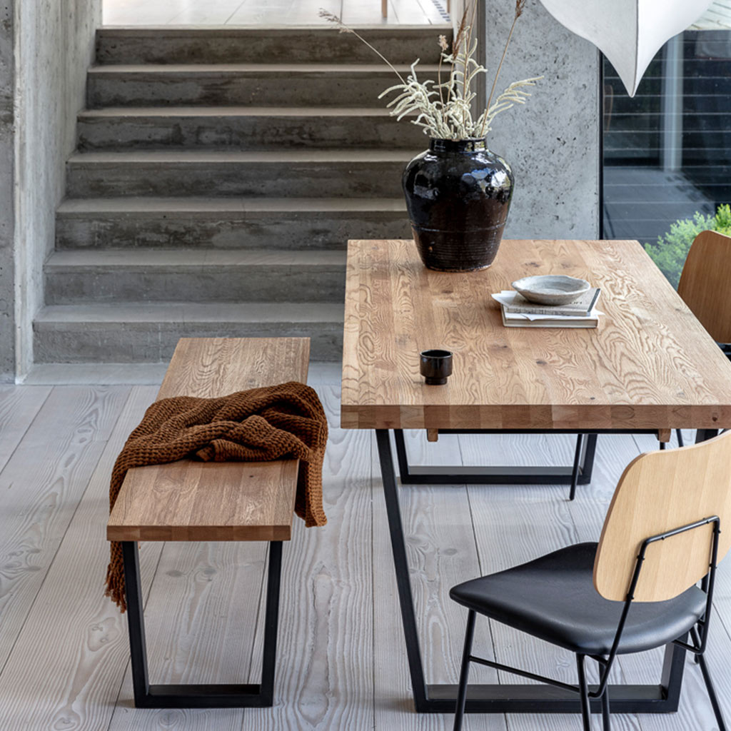 Oak wooden dining table from the Calia Range